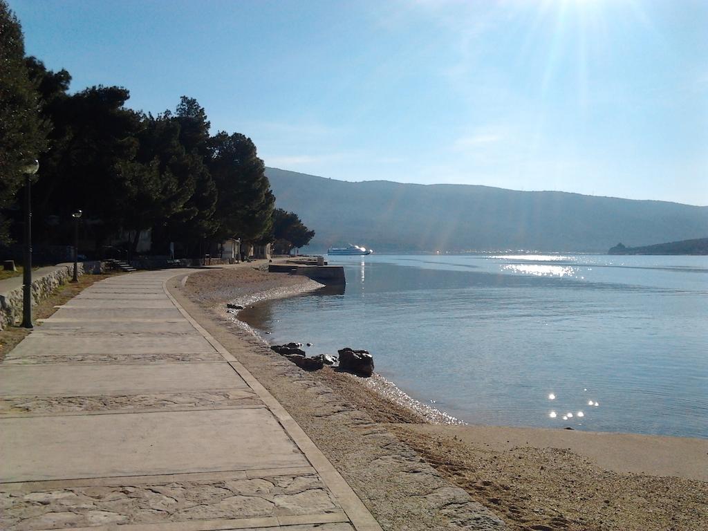 Apartments Izabela Muzic-Fornaric Cres Rum bild